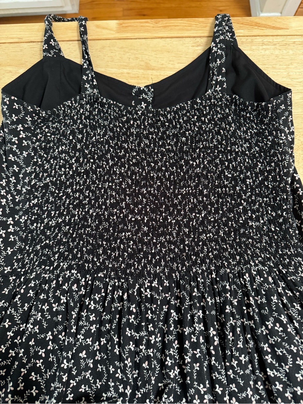 LOFT Black White Ditsy Floral Smocked Wide Leg Jumpsuit Size L - Picture 3 of 6